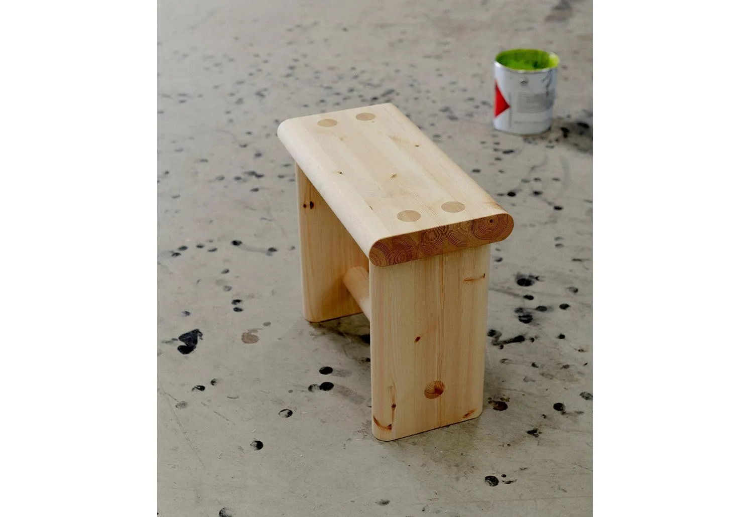 002 Ast Stool