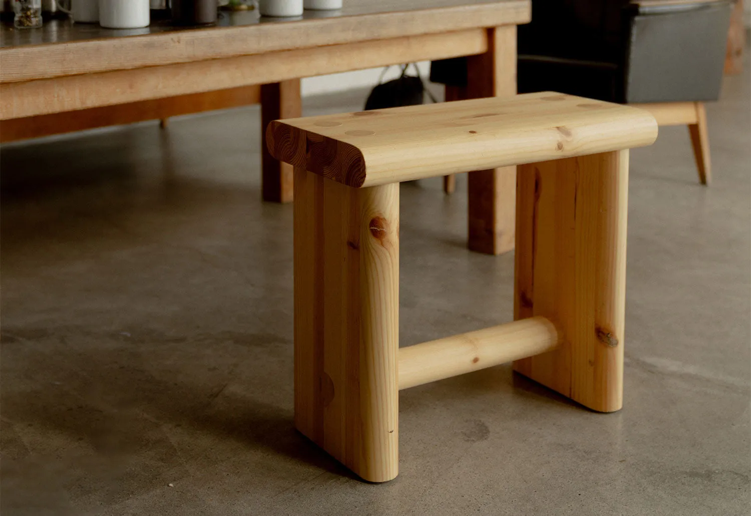 002 Ast Stool