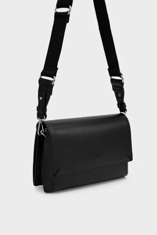 METAL CHAIN SHOULDER BAG