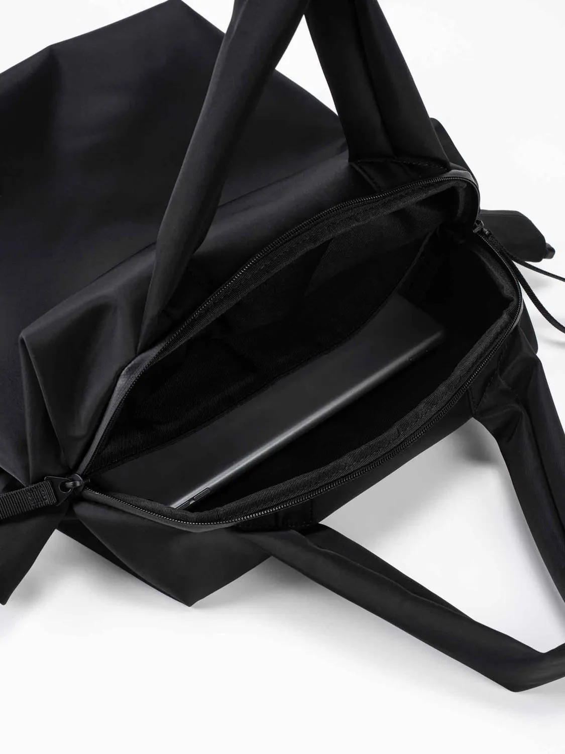 Rour Sleek Black Bag