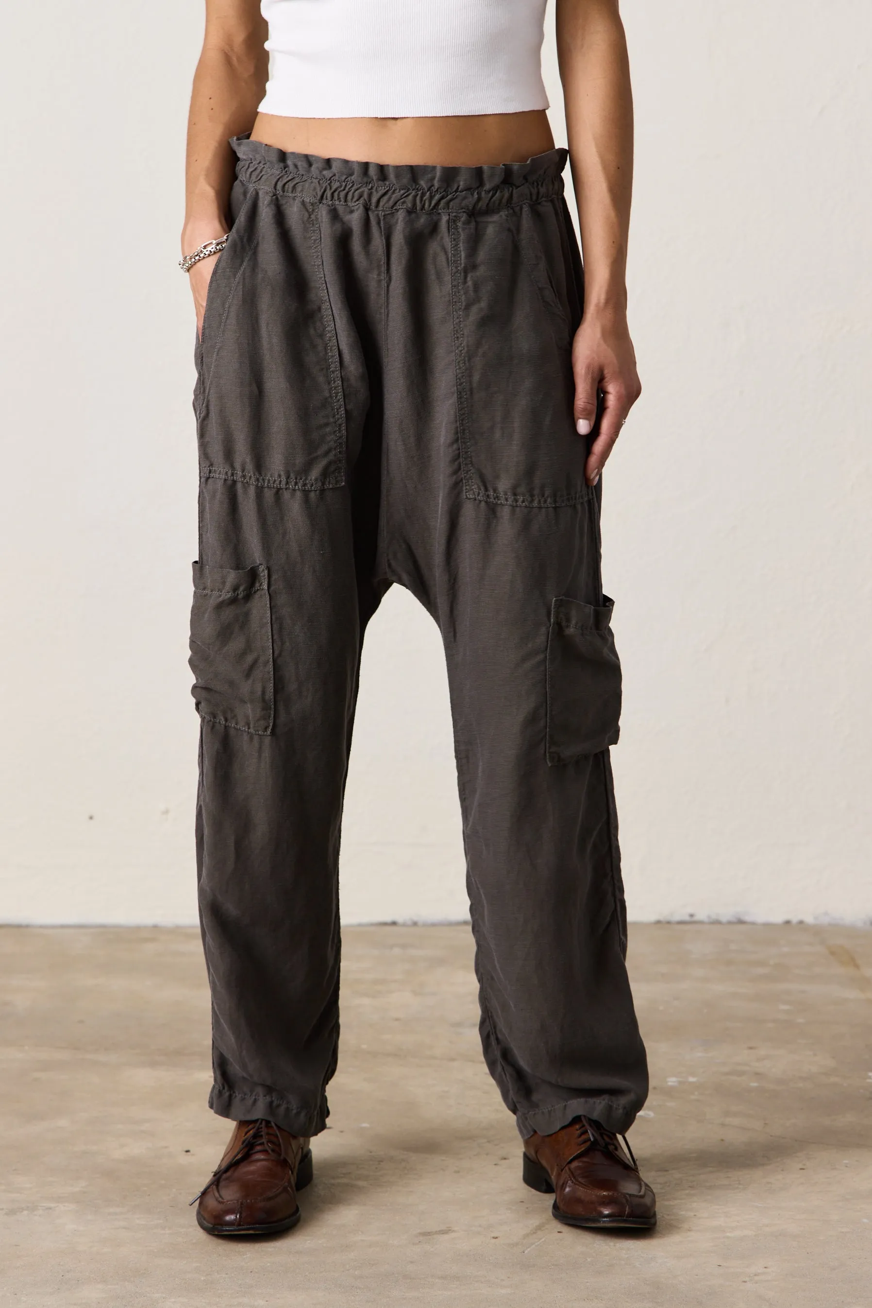 SHAILEY PANT / OLIVE