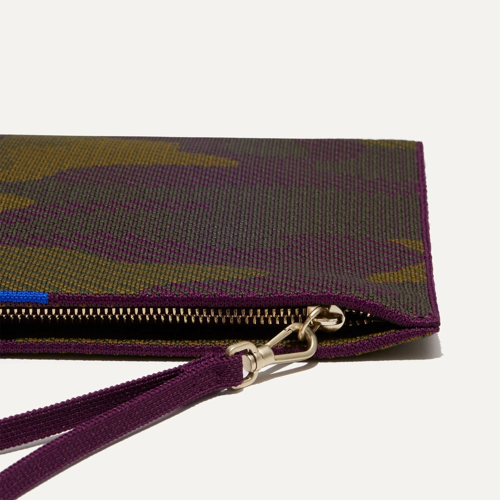 The Wristlet - Legacy Camo